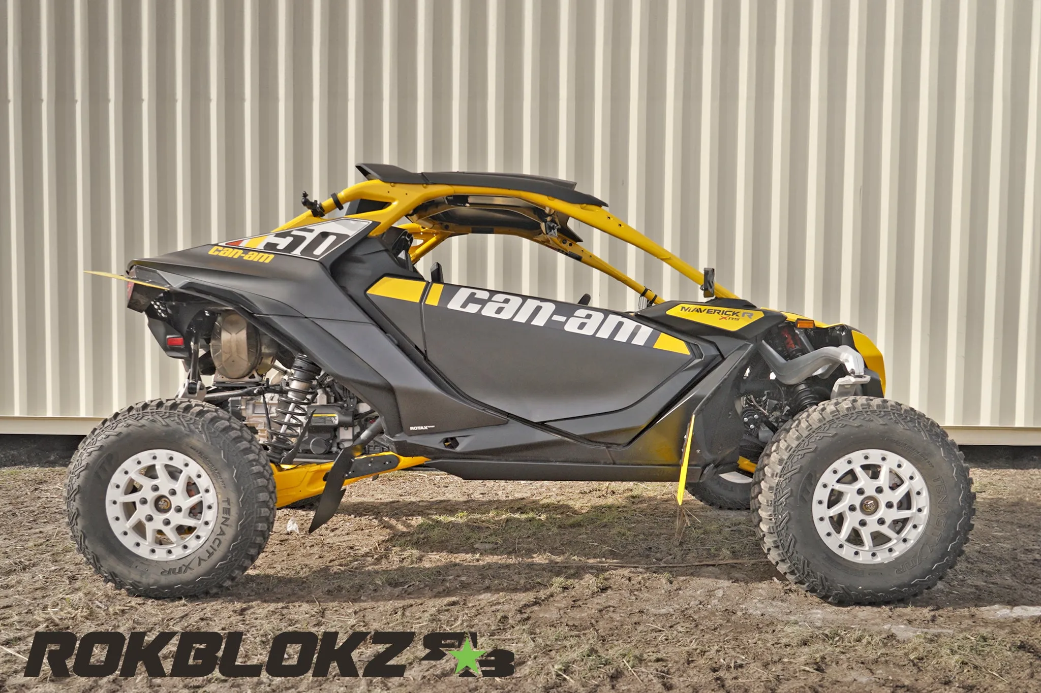 Can-Am Maverick R 2024  Fender Flares