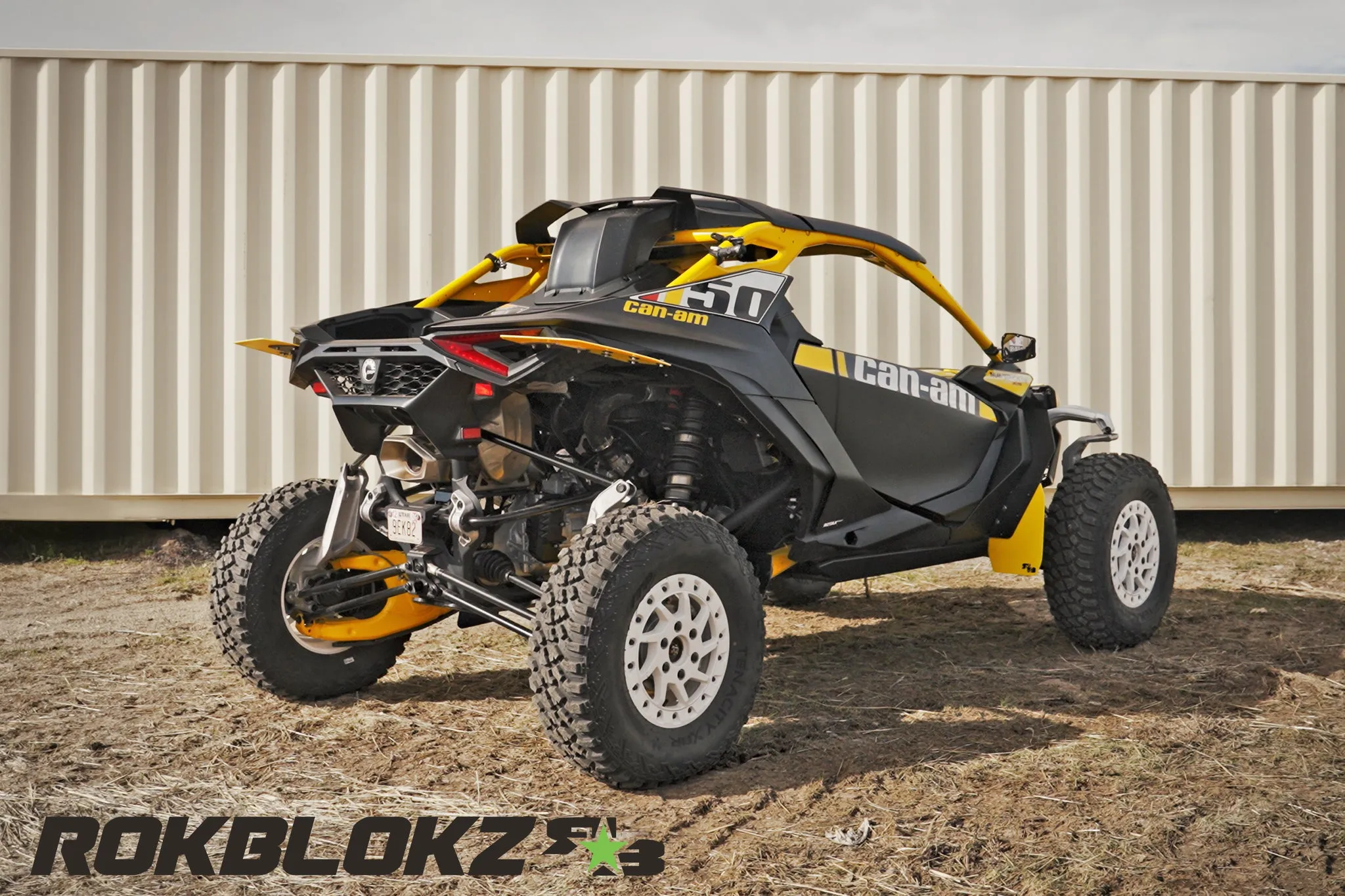 Can-Am Maverick R 2024  Fender Flares