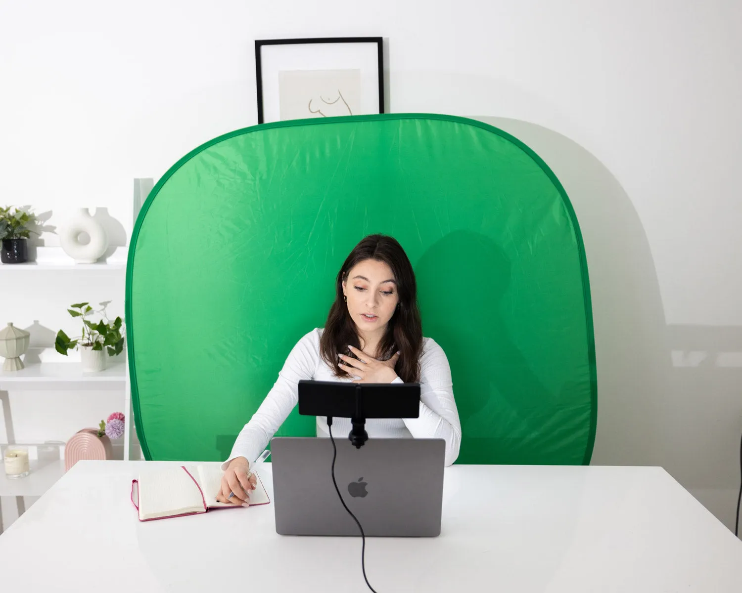 Collapsible 56"/142cm Portable Pop-up Green Screen Backdrop with Chair Attachment - Square