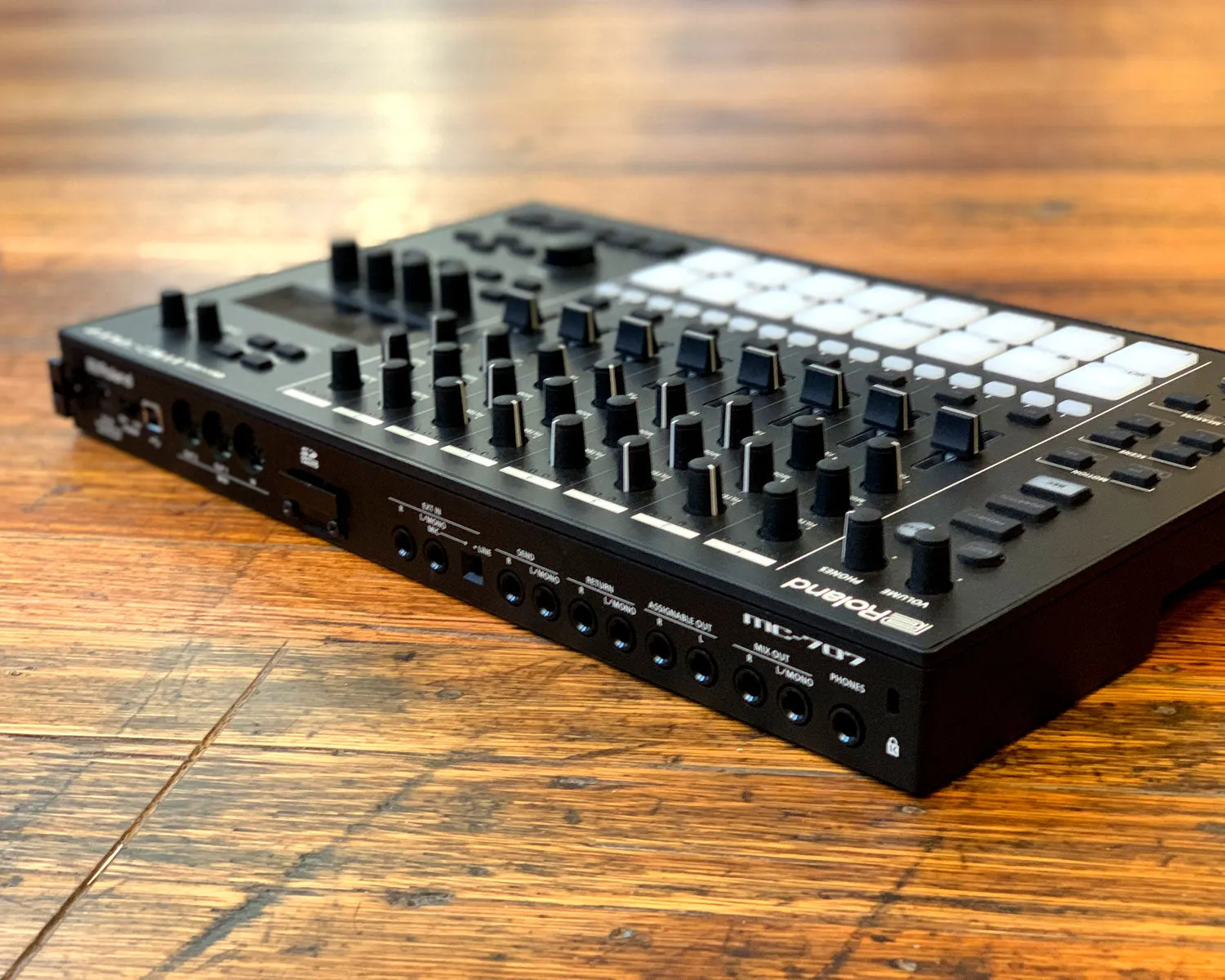 Roland MC-707
