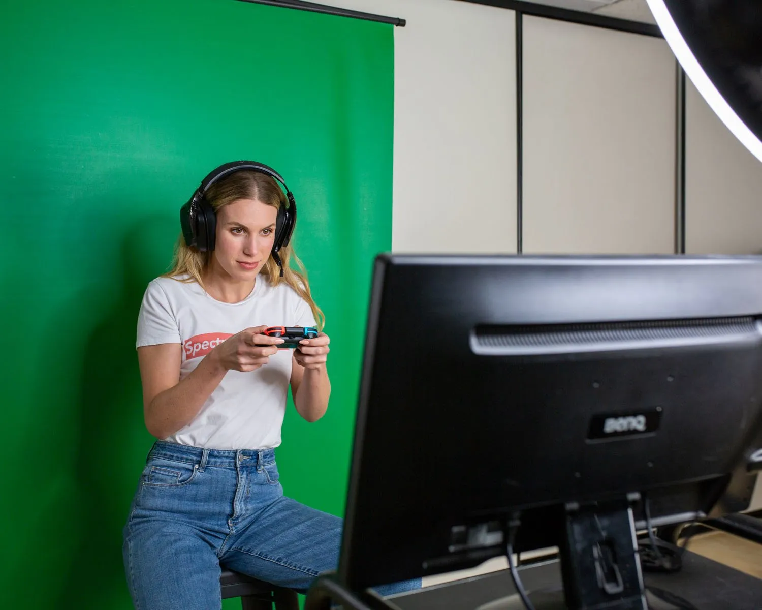 Spectrum 'LiveStream Master' Pull Up Chroma Key Green Screen Backdrop for Video (148cm x 190cm)