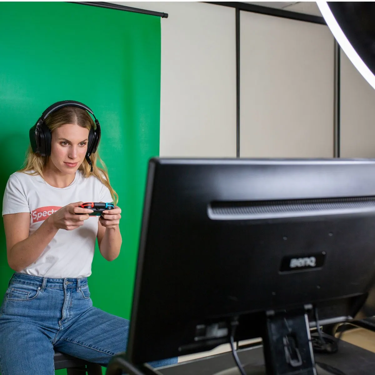 Spectrum 'LiveStream Master' Pull Up Chroma Key Green Screen Backdrop for Video (148cm x 190cm)