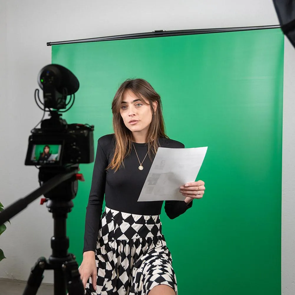 Spectrum 'LiveStream Master' Pull Up Chroma Key Green Screen Backdrop for Video (148cm x 190cm)