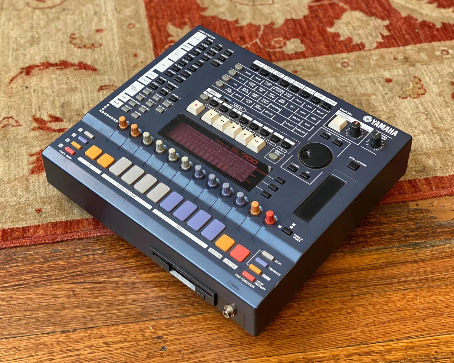 YAMAHA SU-700 Sampler Sequencer Workstation