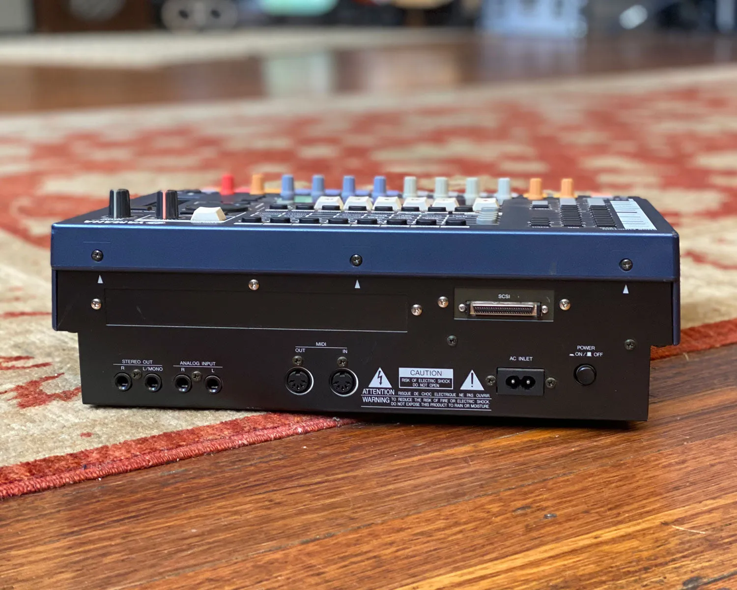 YAMAHA SU-700 Sampler Sequencer Workstation