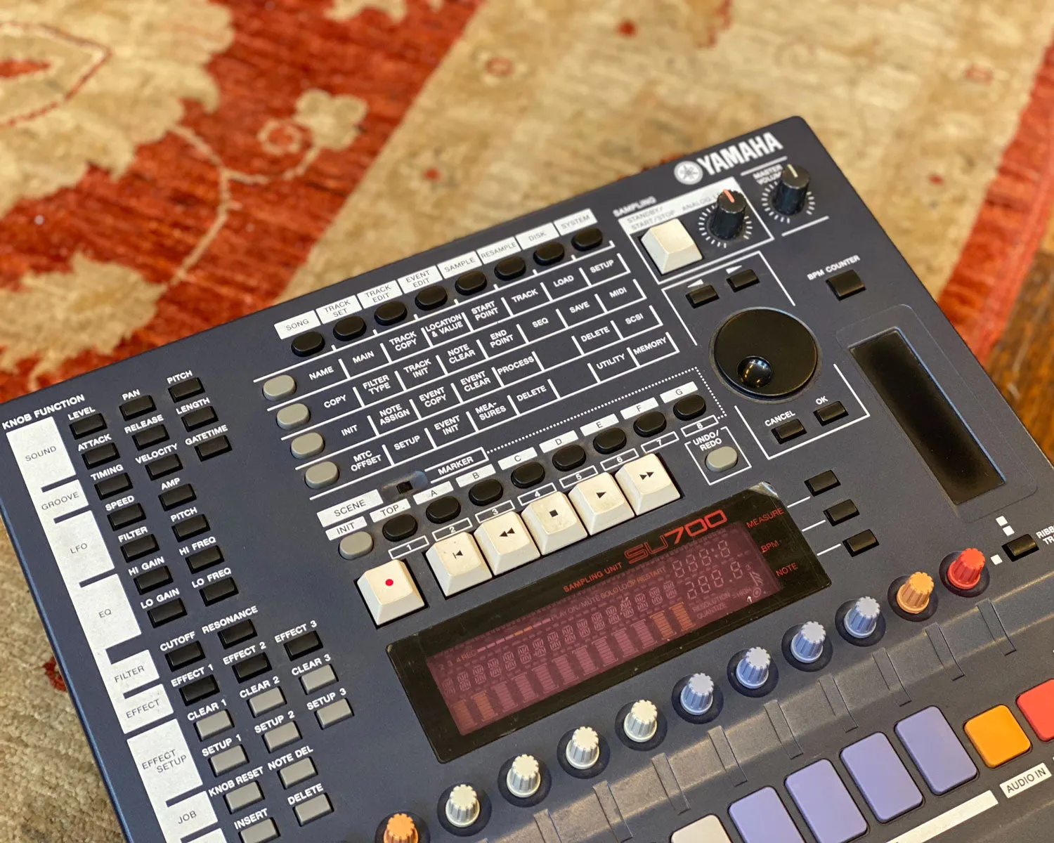 YAMAHA SU-700 Sampler Sequencer Workstation